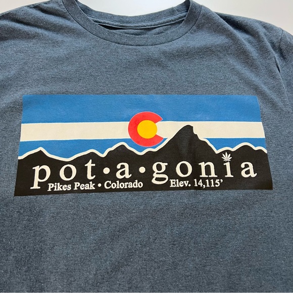 POT*A*GONIA Pikes Peak Colorado Short Sleeve Blue Tee Unisex Women's M - Picture 3 of 9